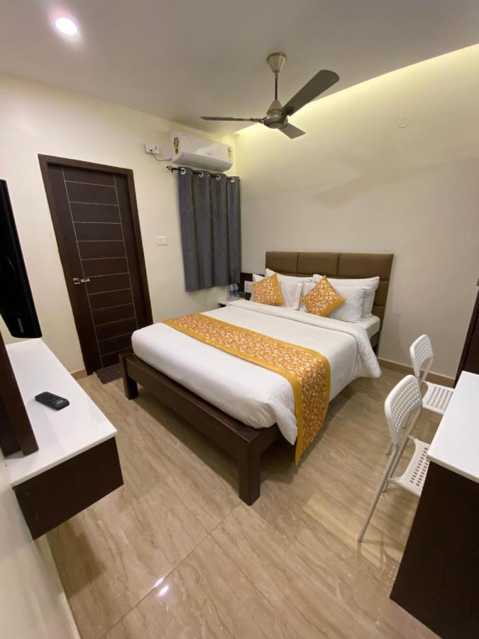 Le Shiv Executive Suite Тени Екстериор снимка