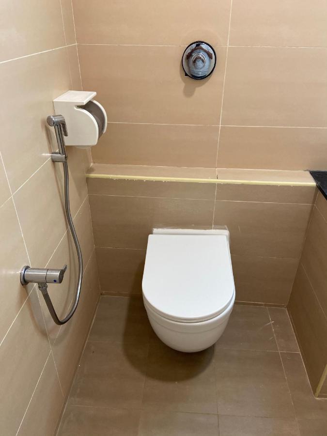 Le Shiv Executive Suite Тени Екстериор снимка