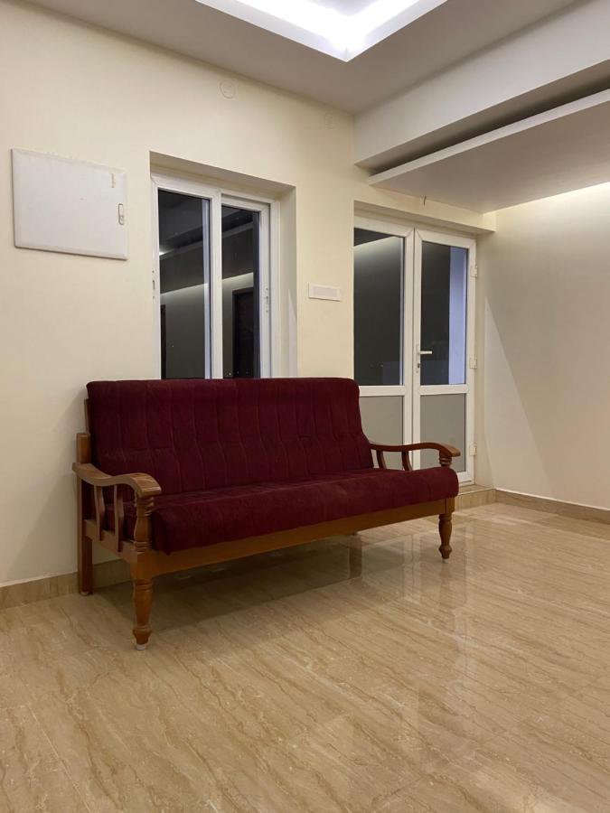 Le Shiv Executive Suite Тени Екстериор снимка